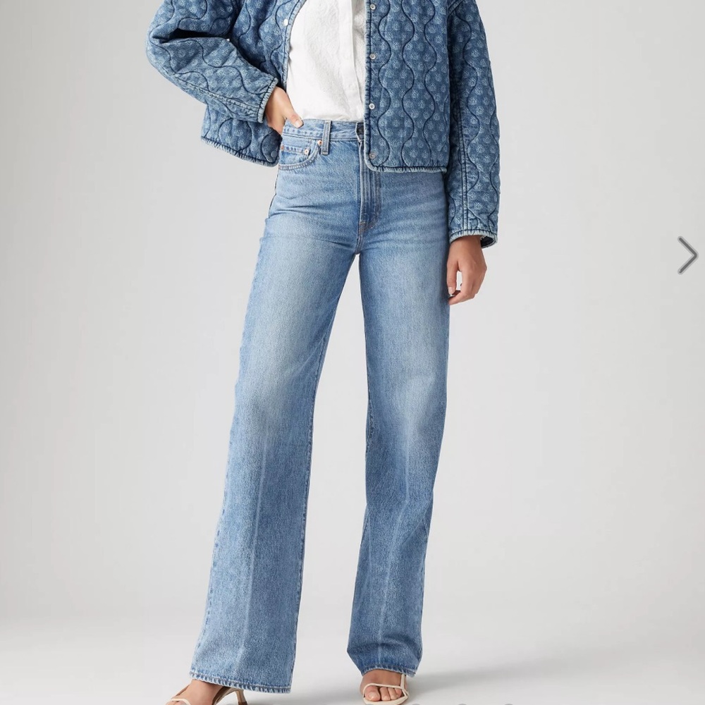 Levi’s Ribcage Wide Leg Jeans